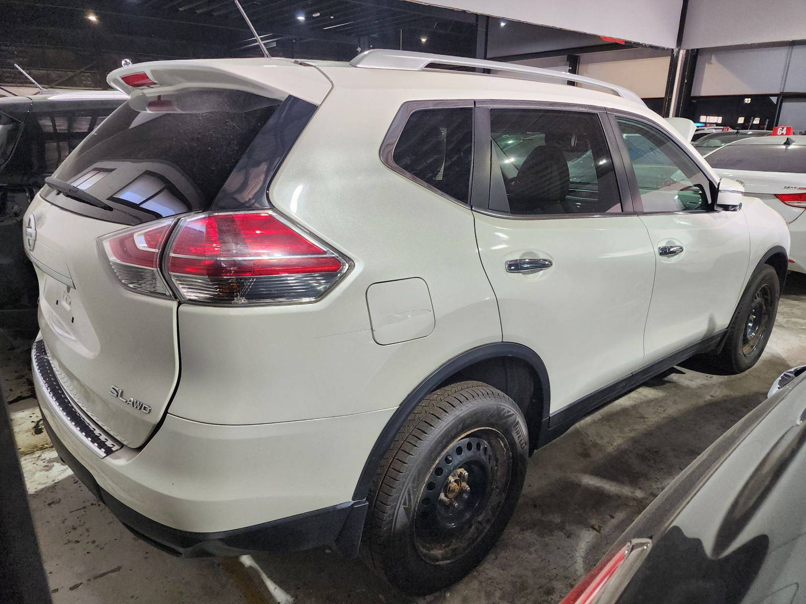 2016 NISSAN ROGUE — 85285 KM — Lot 806523 — Al Quoz - Marhaba Auctions Used Cars - Image 13