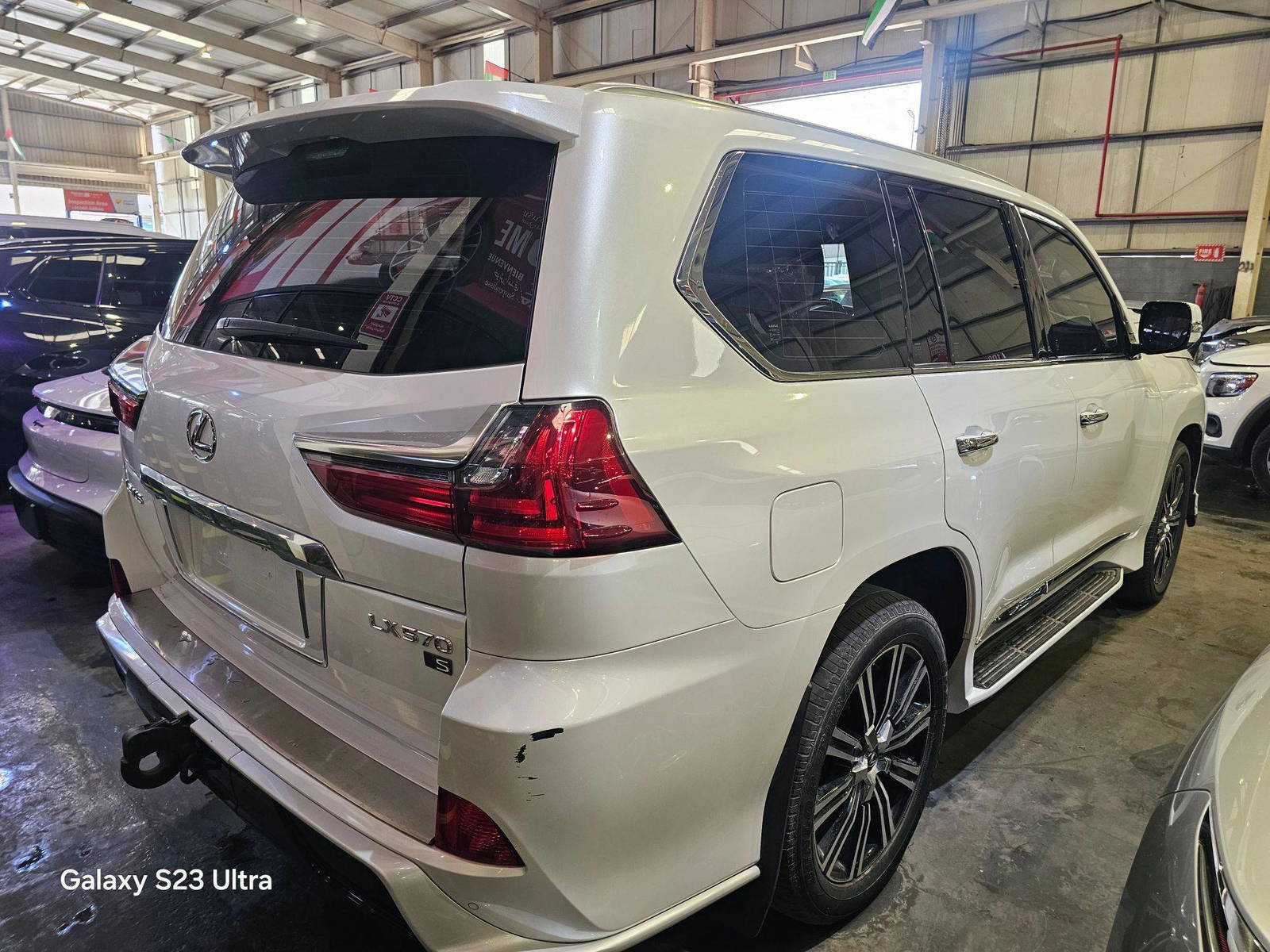 2021 LEXUS LX 570 — 95660 KM — Lot M4334709 — Main - Marhaba Auctions Used Cars - Image 5