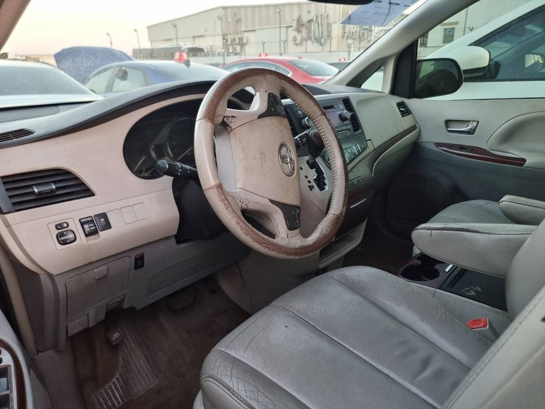 2013 TOYOTA SIENNA — 207544 Miles — Lot 495966 — Ind. 12 - Marhaba Auctions Used Cars - Image 5