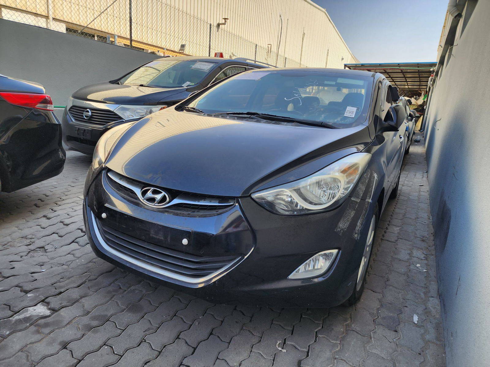 2011 HYUNDAI AVANTE — 131250 KM — Lot 034280 — Al Quoz - Marhaba Auctions Used Cars - Image 4