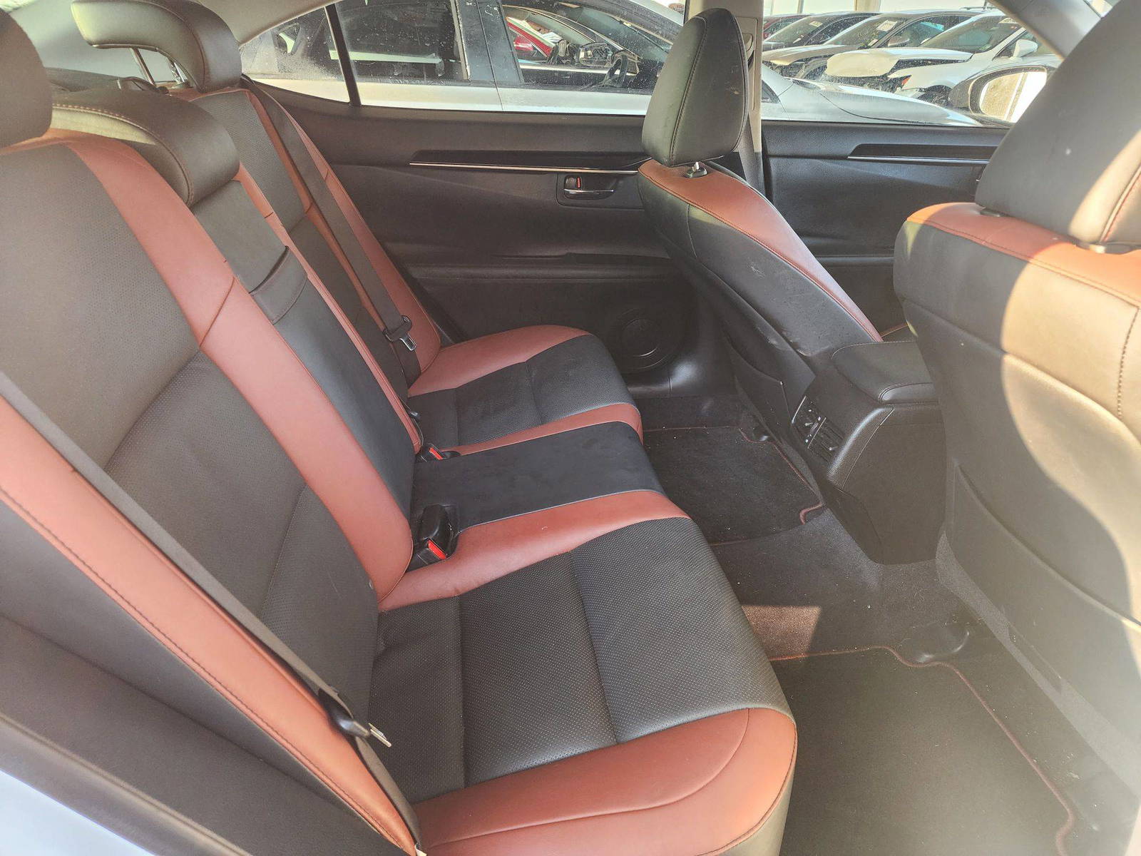 2015 LEXUS ES 350 — 107180 Miles — Lot 45960474 - Marhaba Auctions Used Cars - Image 7
