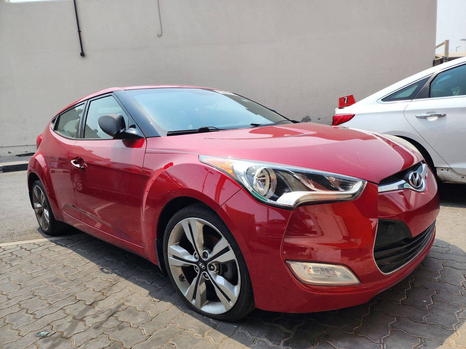 2013 HYUNDAI VELOSTER — 153770 Miles — Lot 71212 — Souq - Marhaba Auctions Used Cars - Image 7
