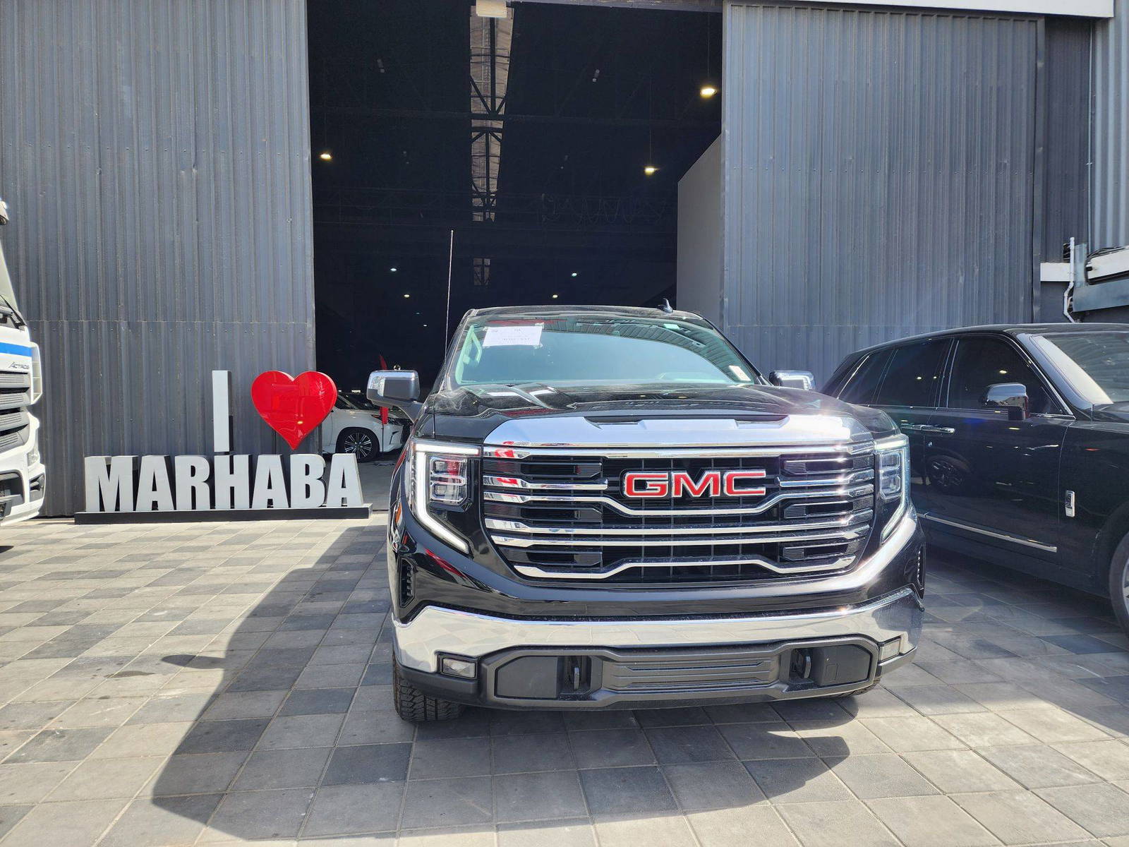 2023 GMC SIERRA — 13324 Miles — Lot 121094 — Main - Marhaba Auctions Used Cars - Image 4