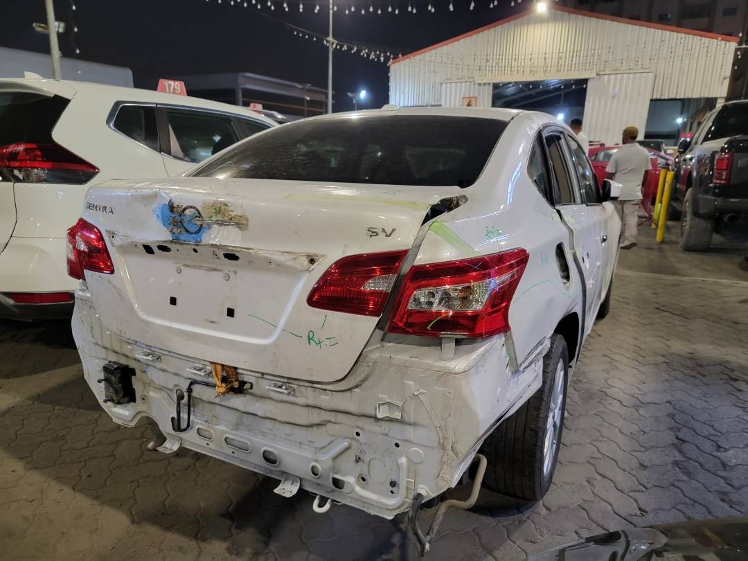 2018 NISSAN SENTRA — 105497 Miles — Lot JY344352 — Souq - Marhaba Auctions Used Cars - Image 5