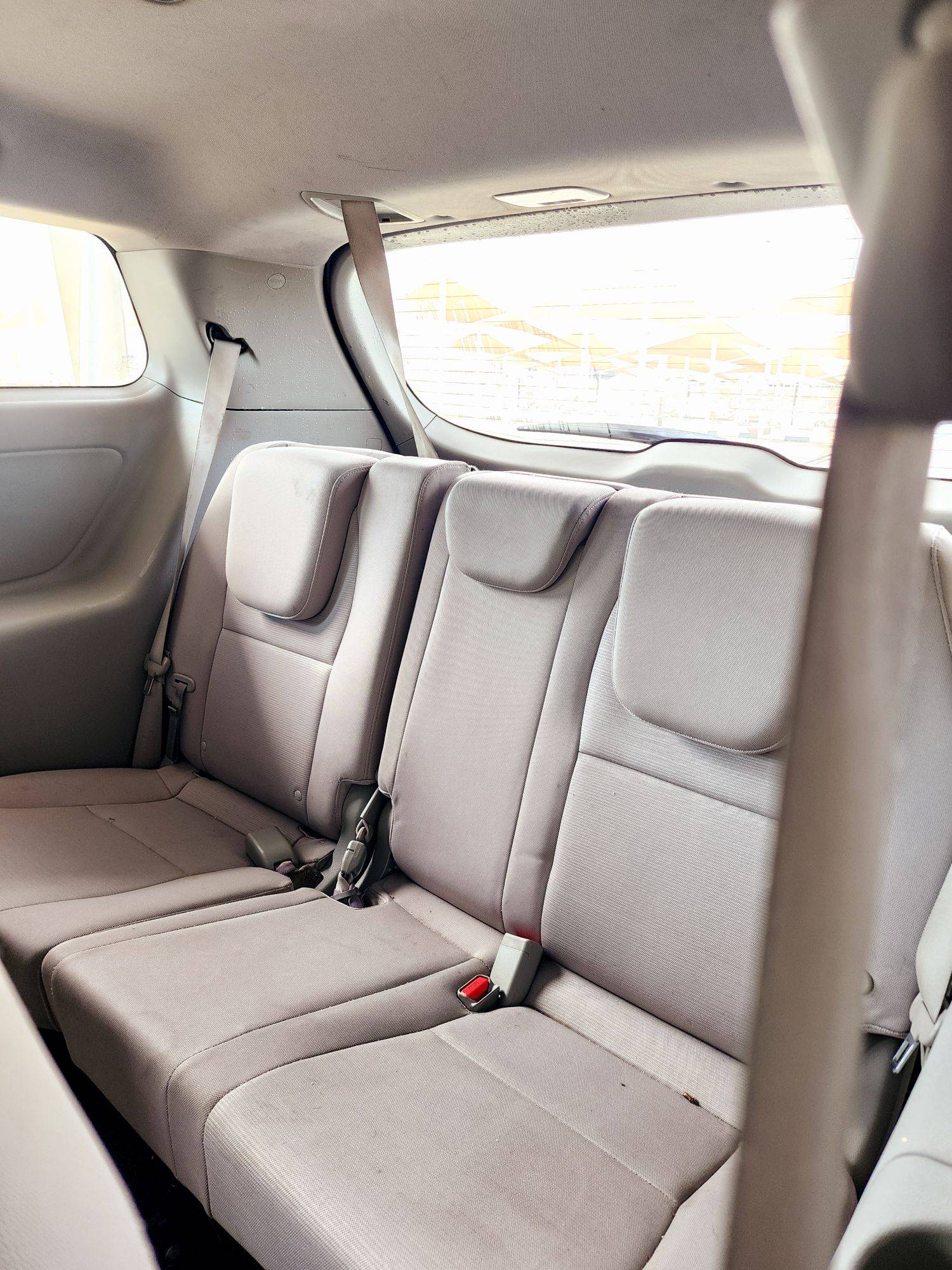 2015 KIA SEDONA — 168342 Miles — Lot 69981234 — Souq - Marhaba Auctions Used Cars - Image 6