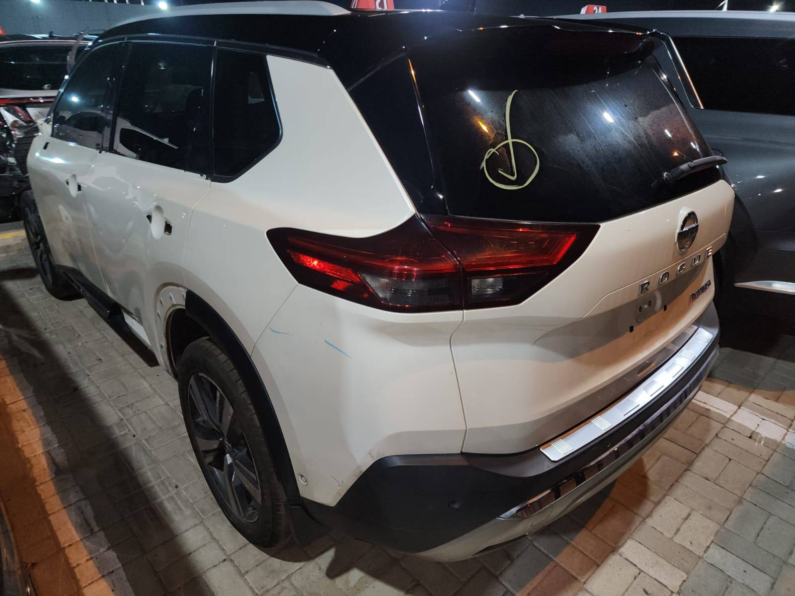 2021 NISSAN ROGUE — 111000 Miles — Lot 95649695 — Al Sajaa - Marhaba Auctions Used Cars - Image 10