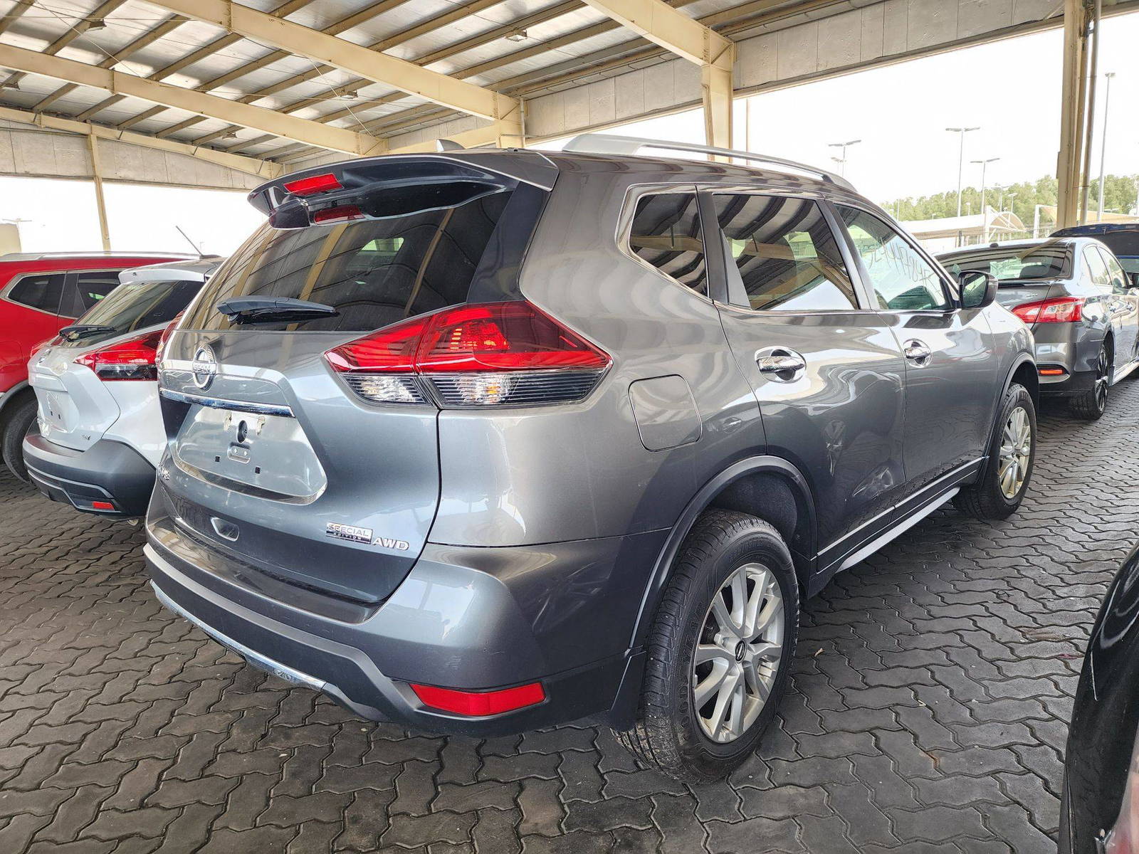 2020 NISSAN ROGUE — 71205 KM — Lot 59348 — Souq - Marhaba Auctions Used Cars - Image 3