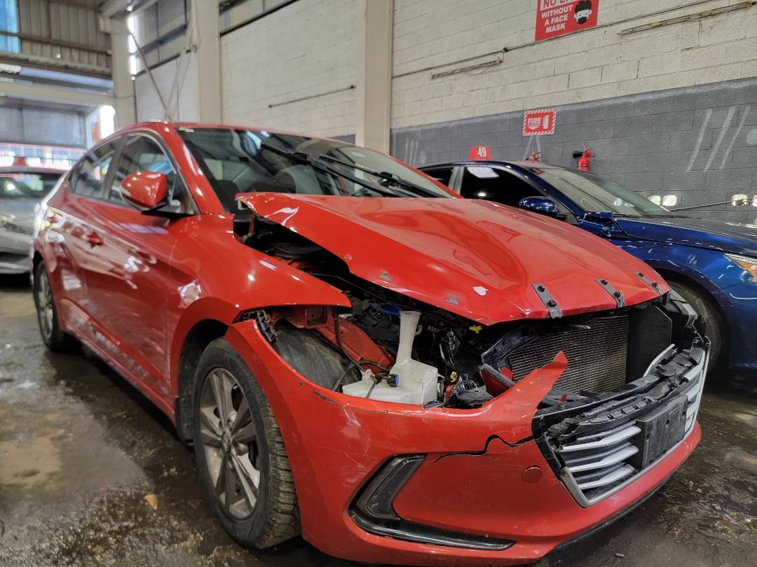 2018 HYUNDAI ELANTRA — 142811 KM — Lot 91396 — Souq - Marhaba Auctions Used Cars - Image 6