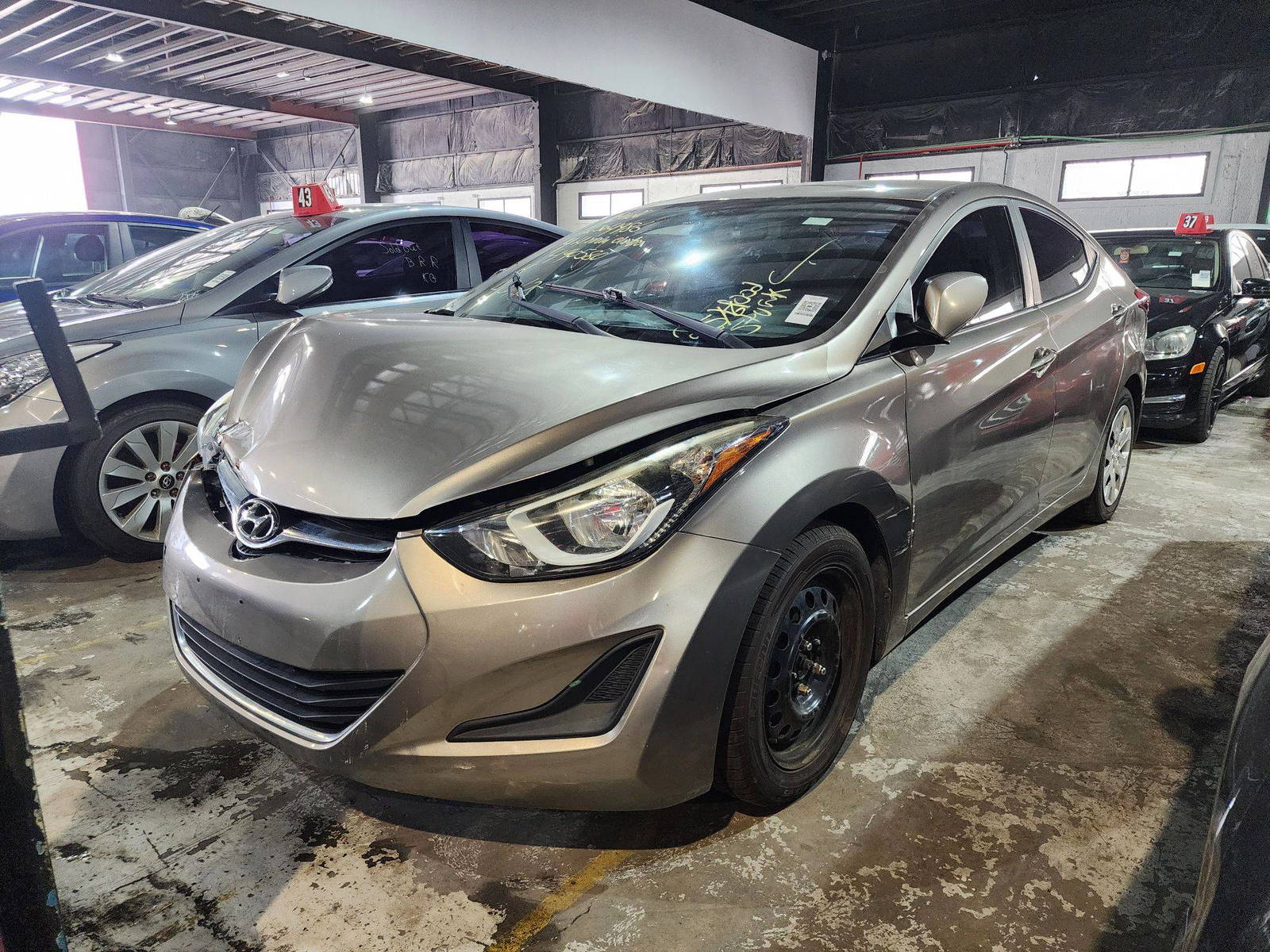 2014 HYUNDAI ELANTRA — 199298 KM — Lot 12304986 — Al Quoz - Marhaba Auctions Used Cars - Image 6