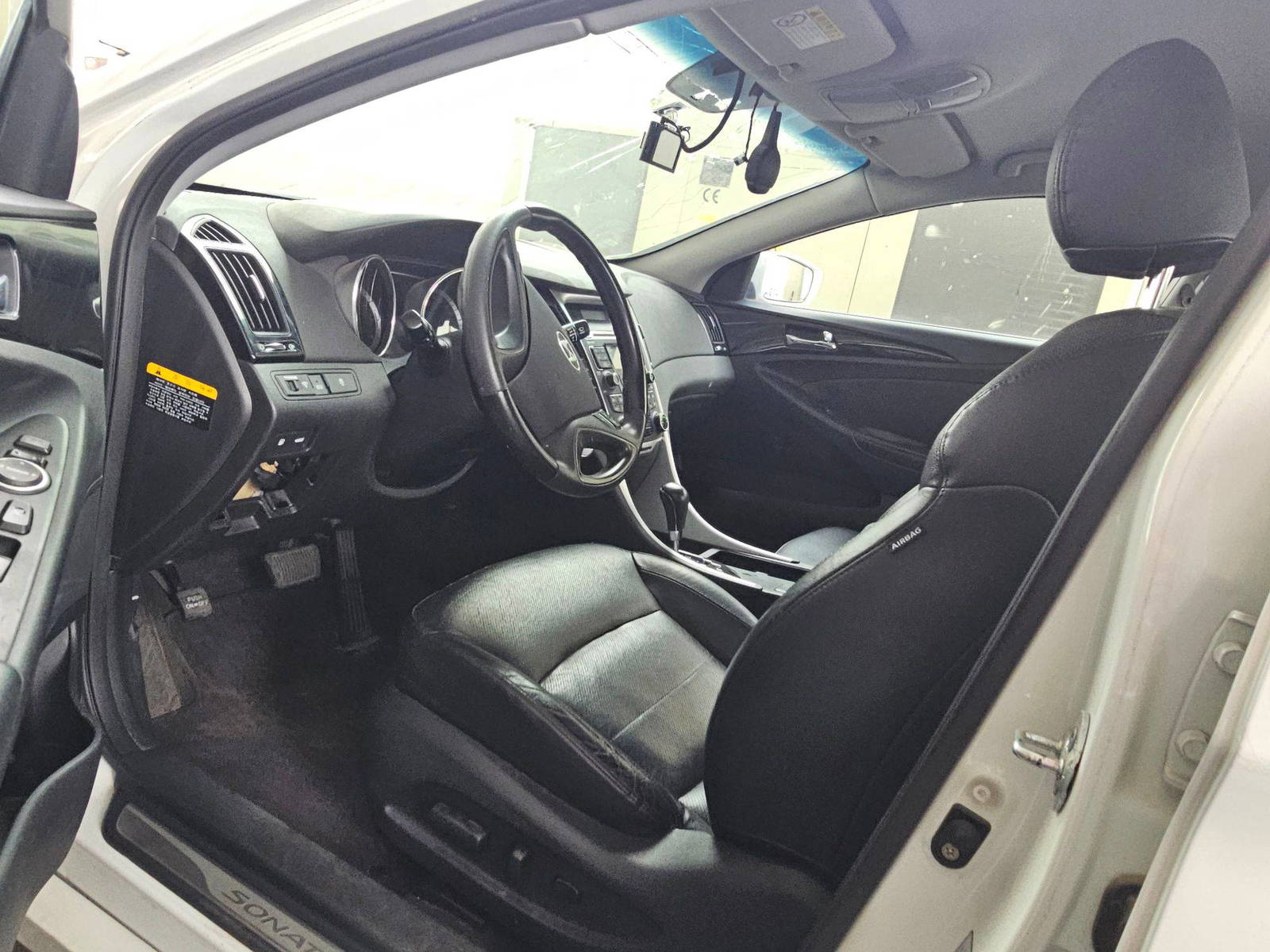 HYUNDAI SONATA 2011 - Marhaba Auction Used Cars - Image 8