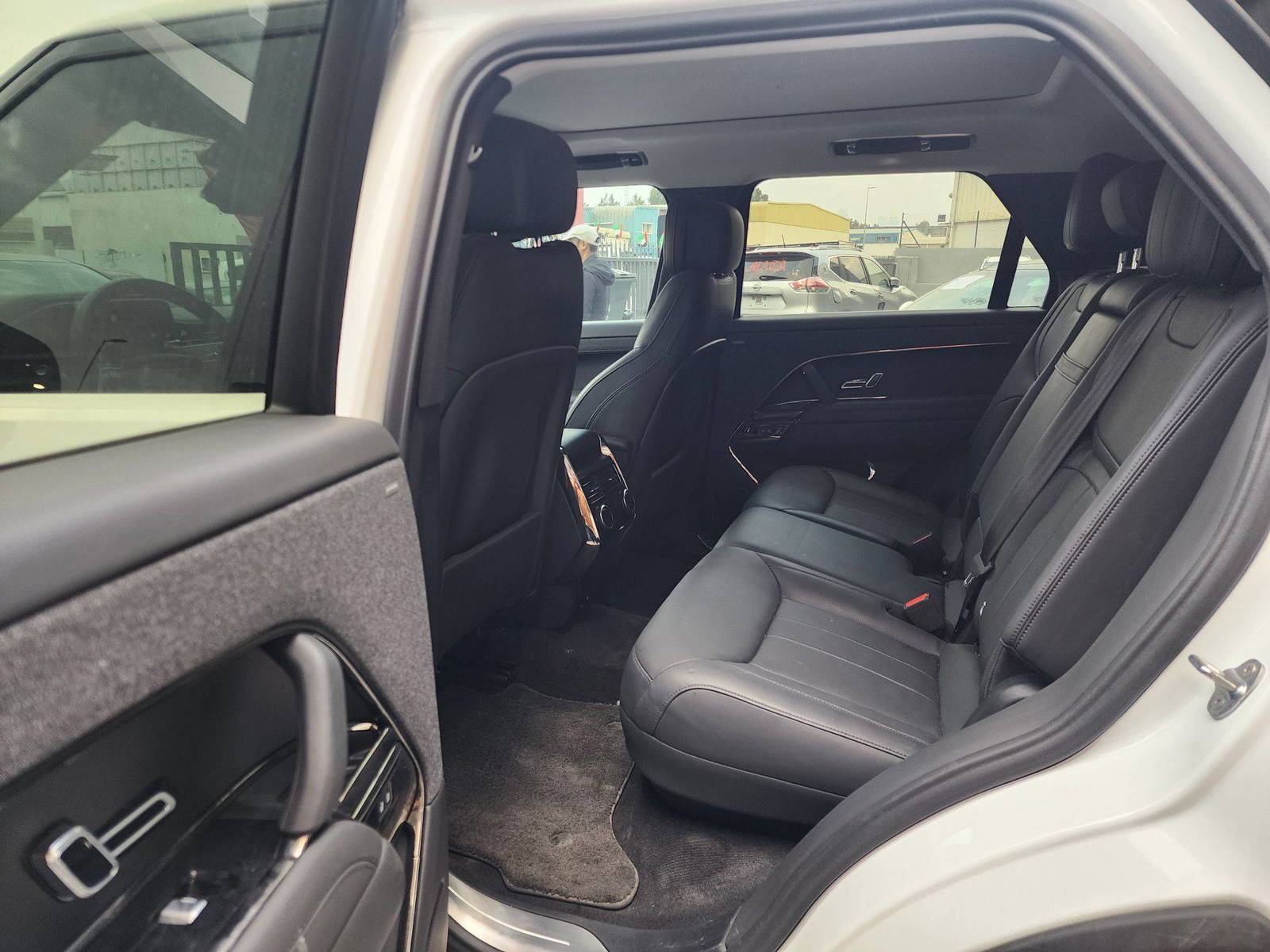 2024 LAND ROVER RANGE ROVER SPORT — 20109 Miles — Lot 52295685 — Al Quoz - Marhaba Auctions Used Cars - Image 11