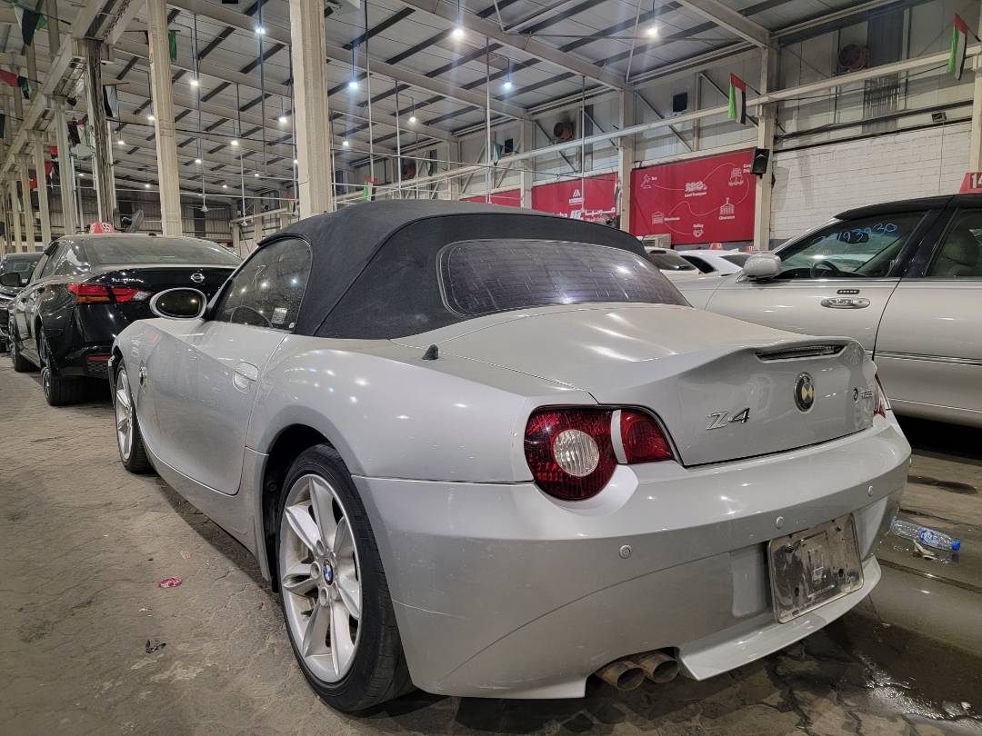 2005 BMW Z4 — 208640 KM — Lot S02663 — Main - Marhaba Auctions Used Cars - Image 4