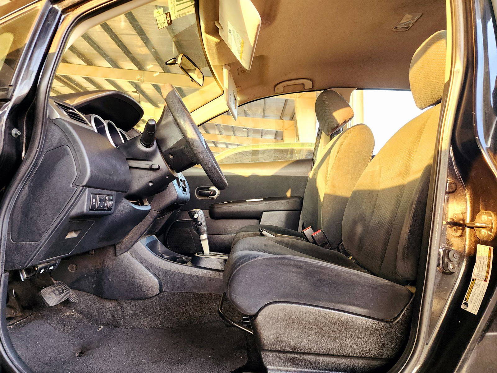 2010 NISSAN VERSA — 306923 Miles — Lot 71397114 — Souq - Marhaba Auctions Used Cars - Image 8