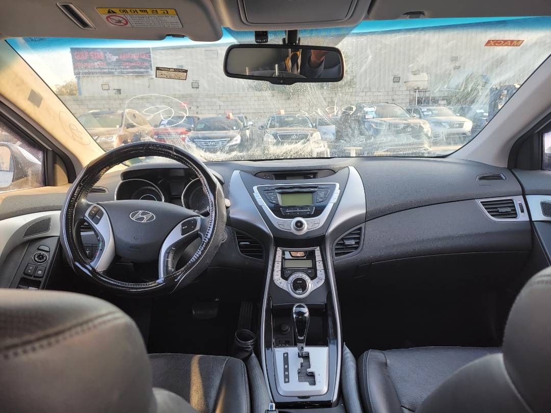 2011 HYUNDAI AVANTE — 286449 KM — Lot 082034 — Main - Marhaba Auctions Used Cars - Image 8