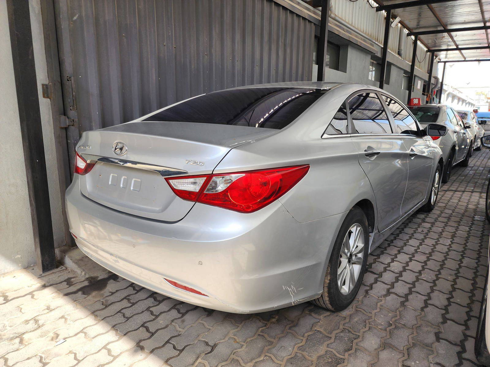 2010 HYUNDAI SONATA — 108530 KM — Lot 69658 — Main - Marhaba Auctions Used Cars - Image 3
