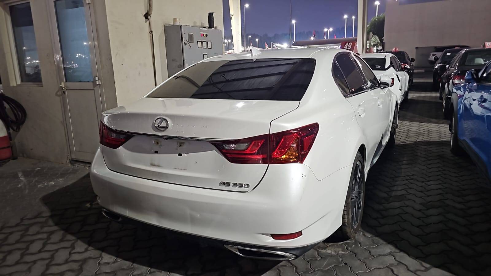 2015 LEXUS GS 350 — 135547 Miles — Lot XFA005134 — Souq - Marhaba Auctions Used Cars - Image 4