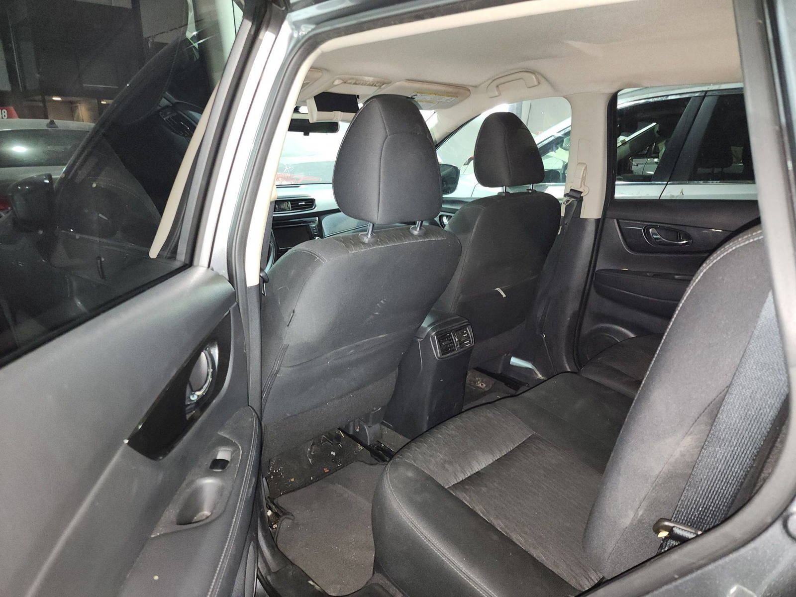 2018 NISSAN ROGUE — 156954 Miles — Lot 511023 — Al Quoz - Marhaba Auctions Used Cars - Image 7