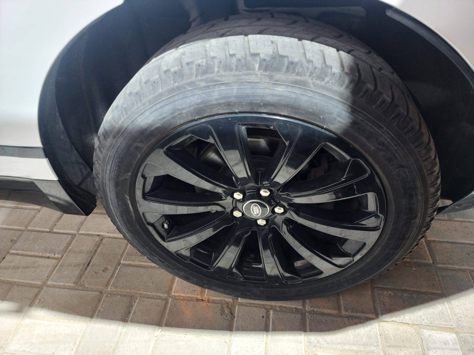 LAND ROVER RANGE ROVER VELAR R-DYNAMIC S 2018 - Marhaba Auction Used Cars - Image 7