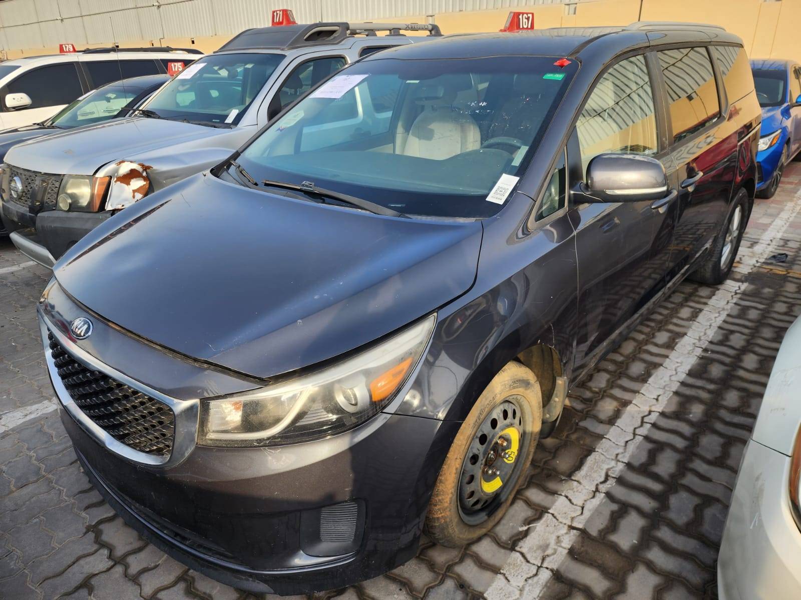 Kia Sedona 2016 view 2