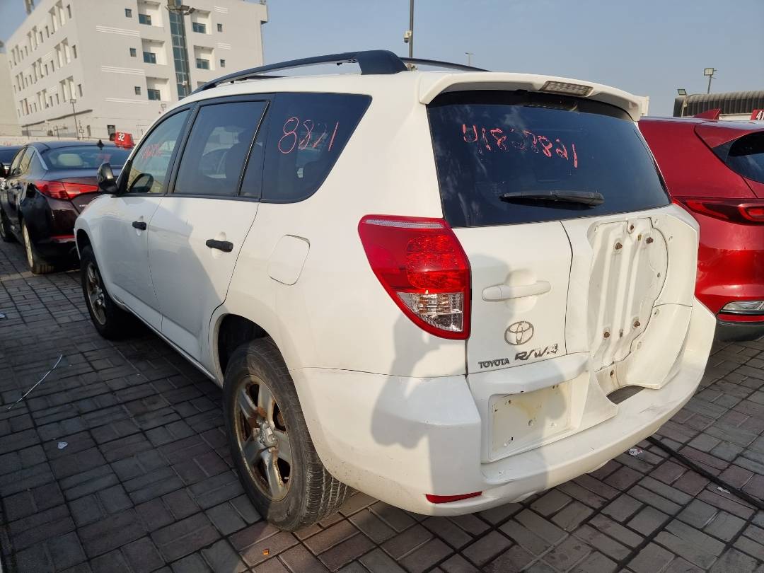 2007 TOYOTA RAV4 — 165128 Miles — Lot 214587 — Souq - Marhaba Auctions Used Cars - Image 5