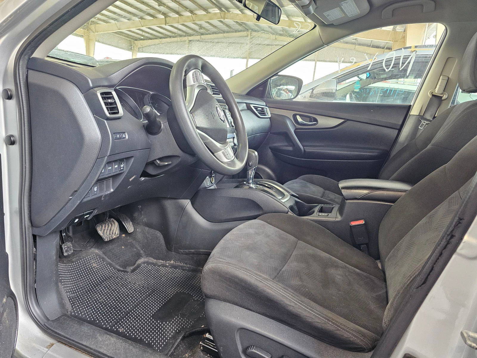 2015 NISSAN ROGUE — 165800 Miles — Lot P555049 — Souq - Marhaba Auctions Used Cars - Image 8
