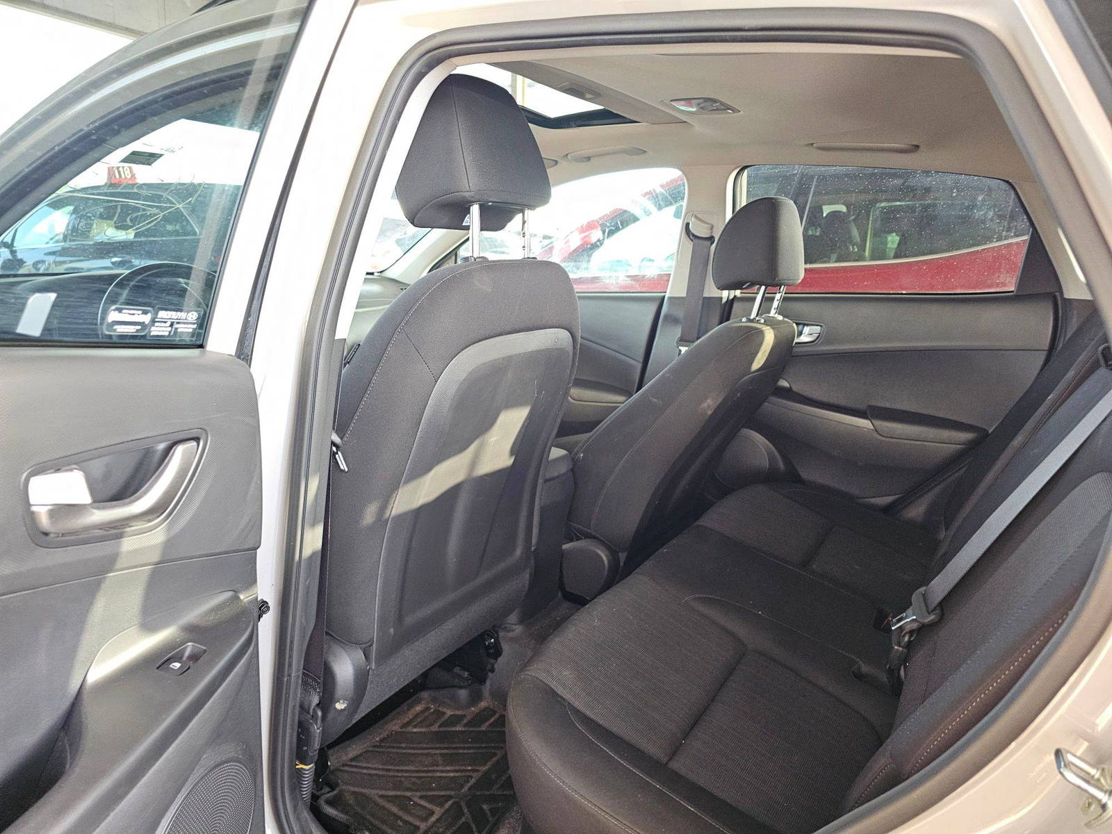 2022 HYUNDAI KONA — 75700 Miles — Lot NU793975 — Souq - Marhaba Auctions Used Cars - Image 6