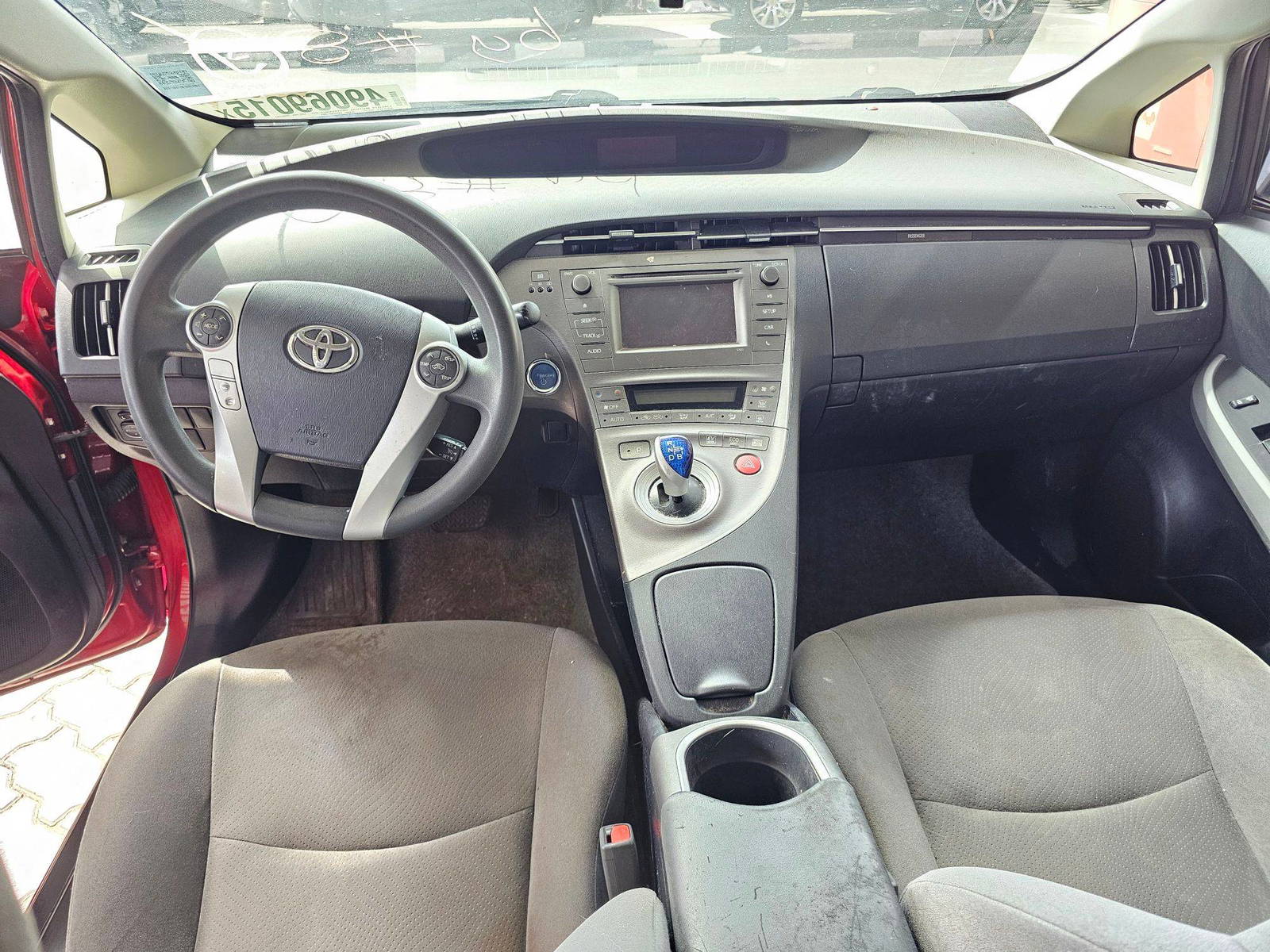 2015 TOYOTA PRIUS — 221817 Miles — Lot 49069015 — Souq - Marhaba Auctions Used Cars - Image 7