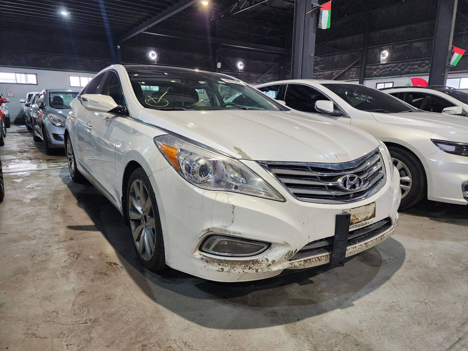 2014 HYUNDAI AZERA — 151305 Miles — Lot 125487 — Al Quoz - Marhaba Auctions Used Cars - Image 5
