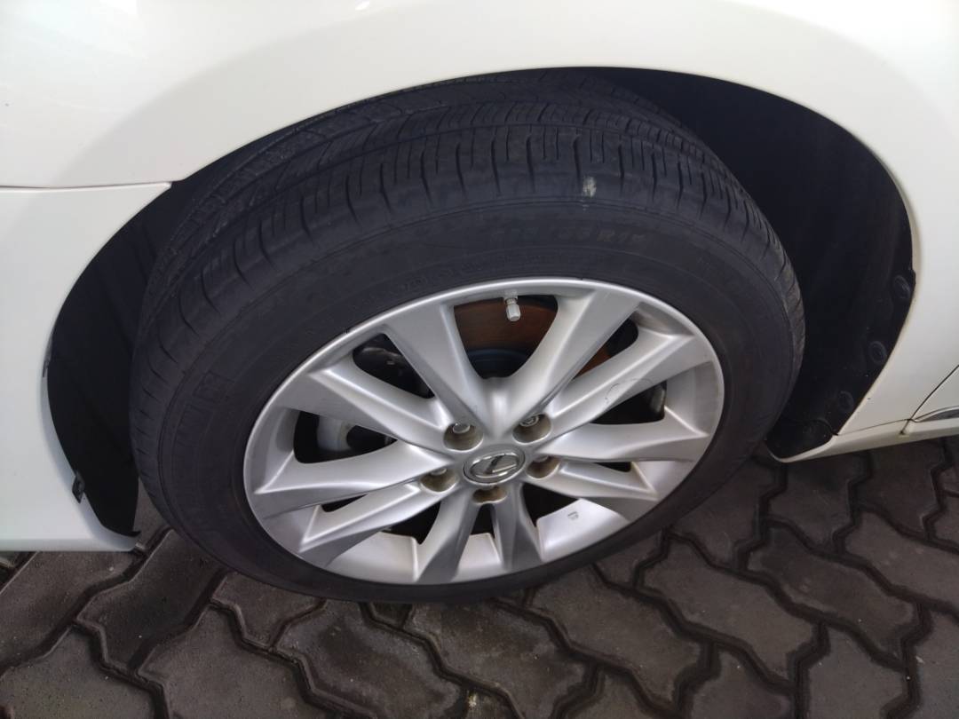 2011 LEXUS ES 350 — 213010 Miles — Lot 37436497 - Marhaba Auctions Used Cars - Image 9