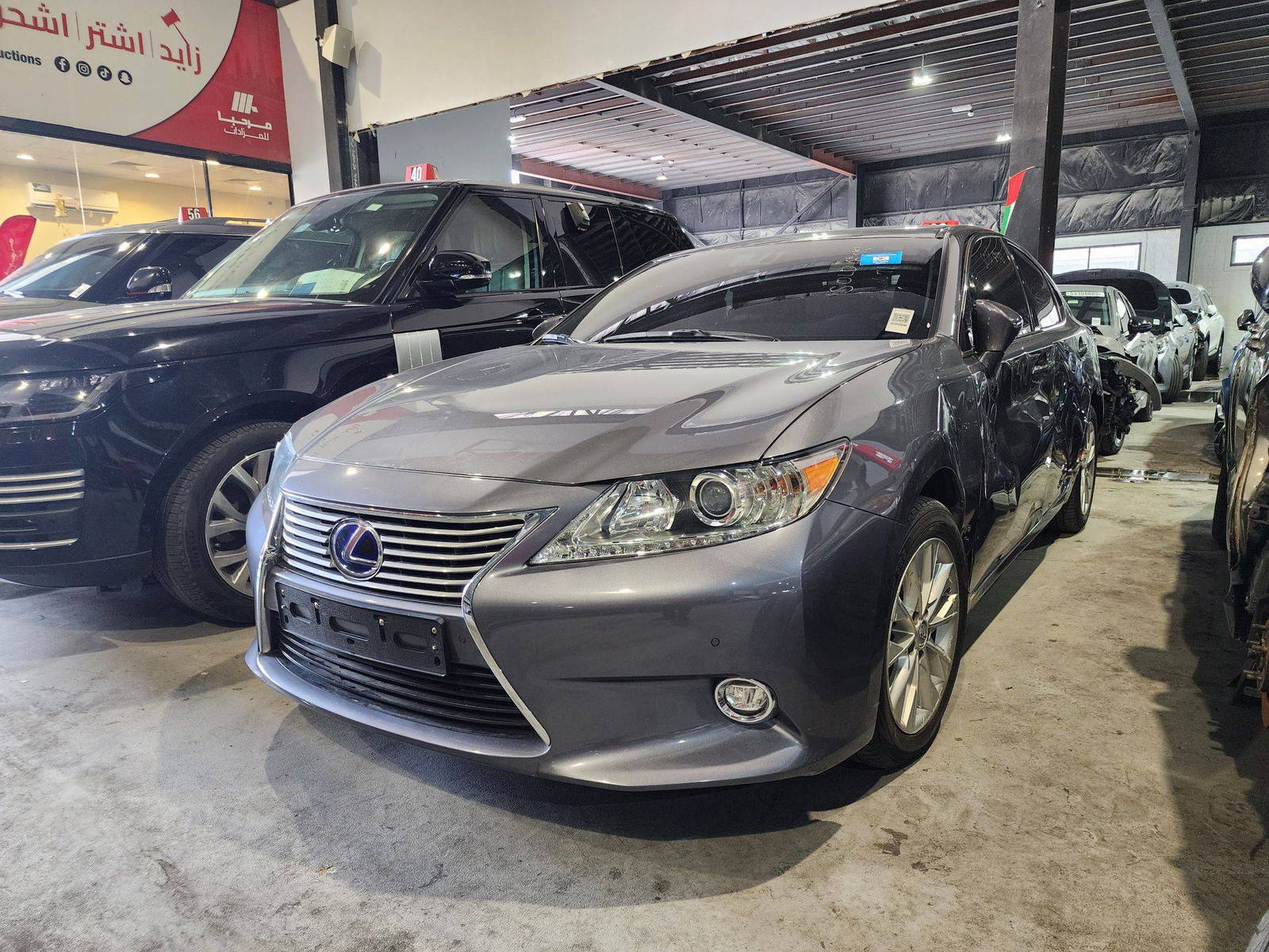 2015 LEXUS ES 300H — 103309 KM — Lot 2087377 — Al Quoz - Marhaba Auctions Used Cars - Image 4
