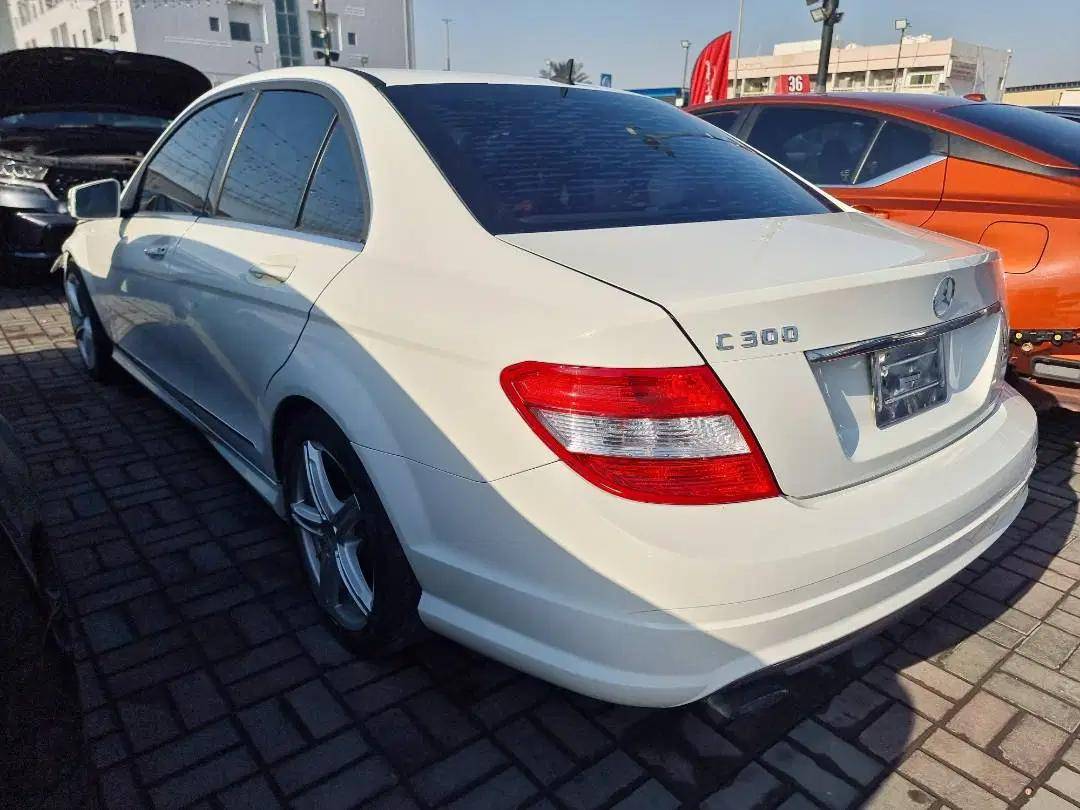 2011 MERCEDES BENZ C300 — 184164 Miles — Lot R137913 — Ind. 12 - Marhaba Auctions Used Cars - Image 5