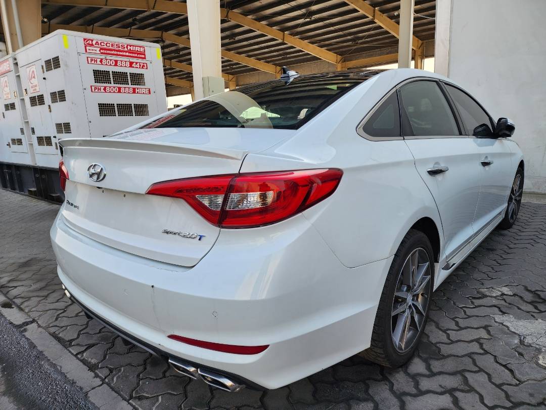 2015 HYUNDAI SONATA — 158043 KM — Lot 51348354 — Souq - Marhaba Auctions Used Cars - Image 5