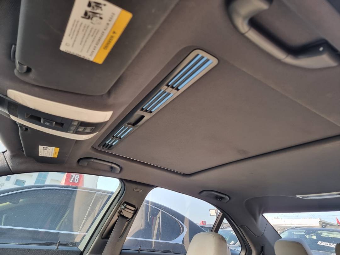 MERCEDES BENZ C300 2011 - Marhaba Auction Used Cars - Image 9