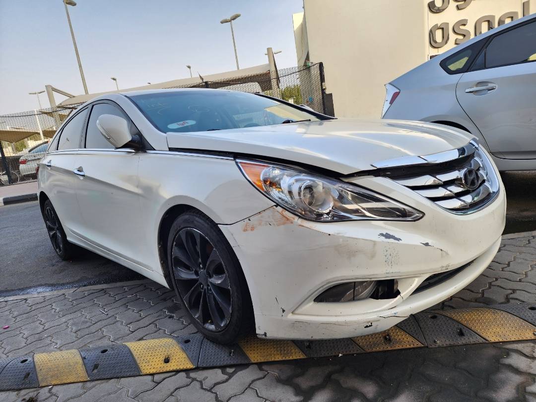 2011 HYUNDAI SONATA — 162078 Miles — Lot 80059813 — Souq - Marhaba Auctions Used Cars - Image 4