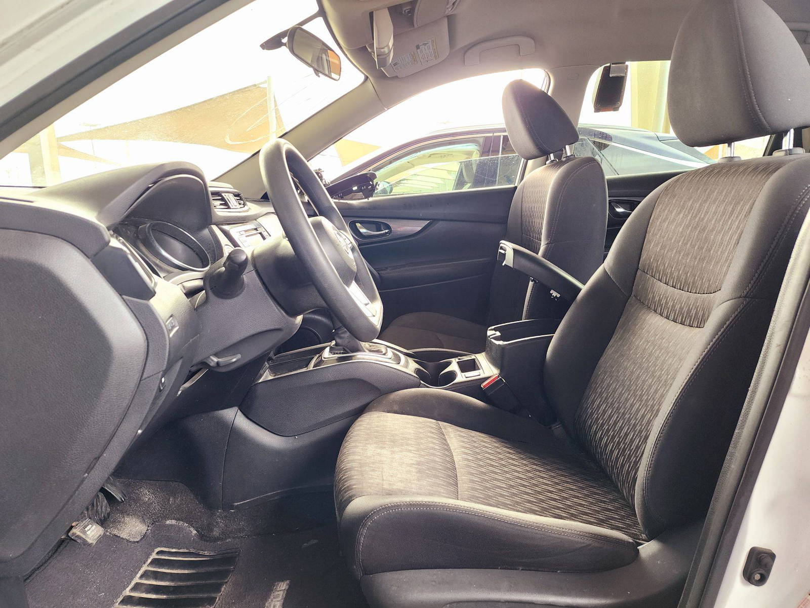 2018 NISSAN ROGUE — 104468 KM — Lot 66838774 — Souq - Marhaba Auctions Used Cars - Image 8