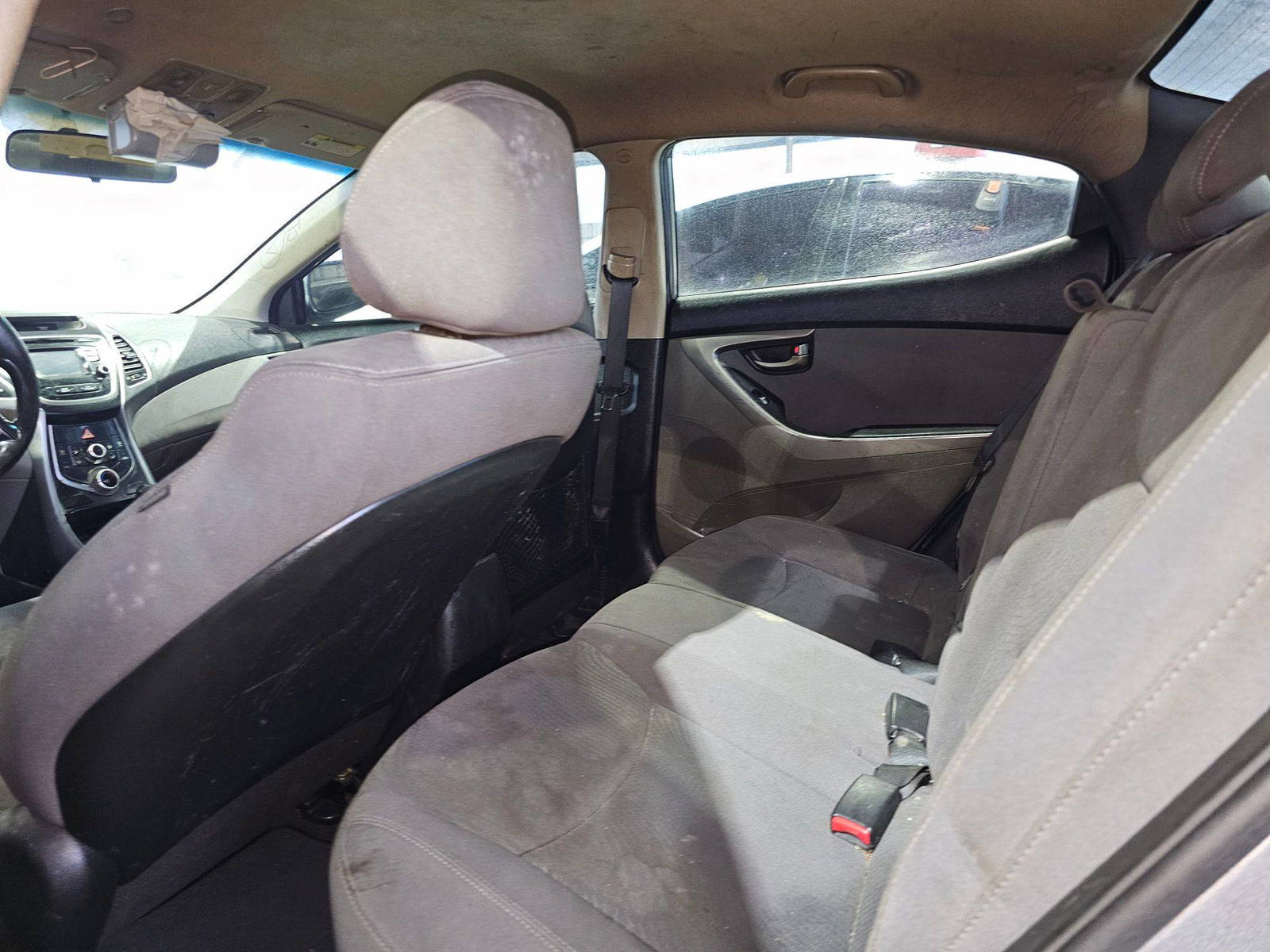 2015 HYUNDAI ELANTRA — 191179 Miles — Lot E0FU278227 — Souq - Marhaba Auctions Used Cars - Image 6