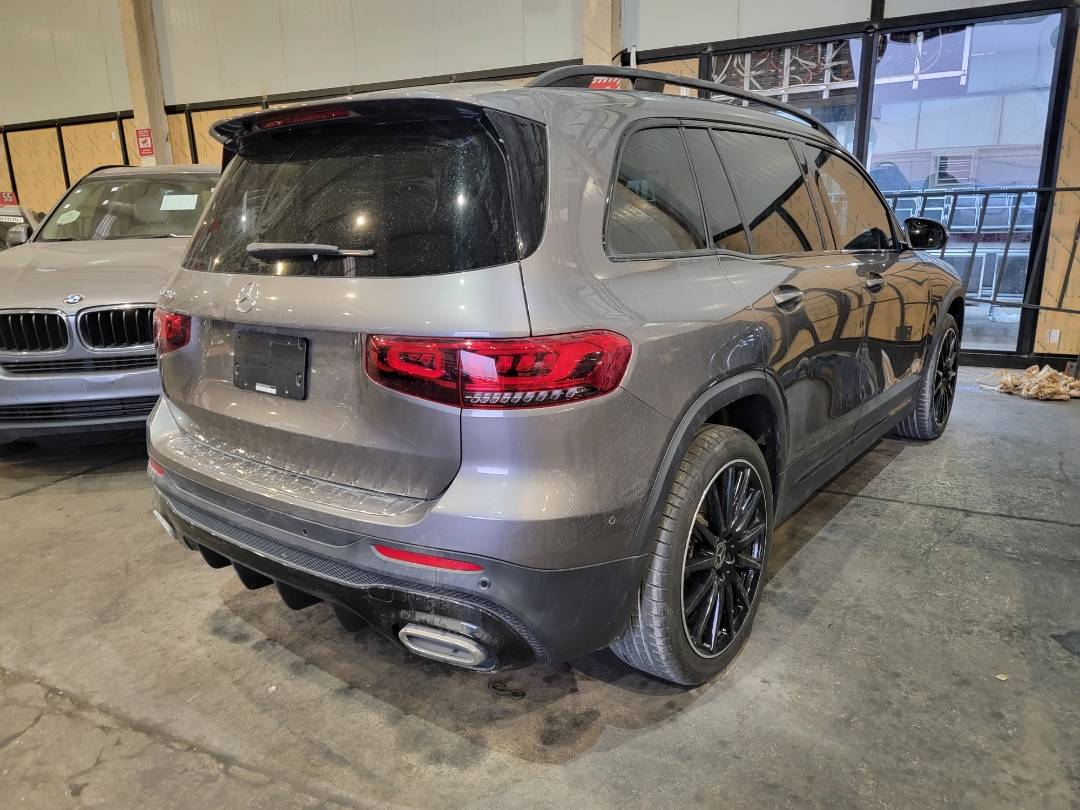 2023 MERCEDES BENZ GLB 250 — 42667 KM — Lot PW262954 — Main - Marhaba Auctions Used Cars - Image 4