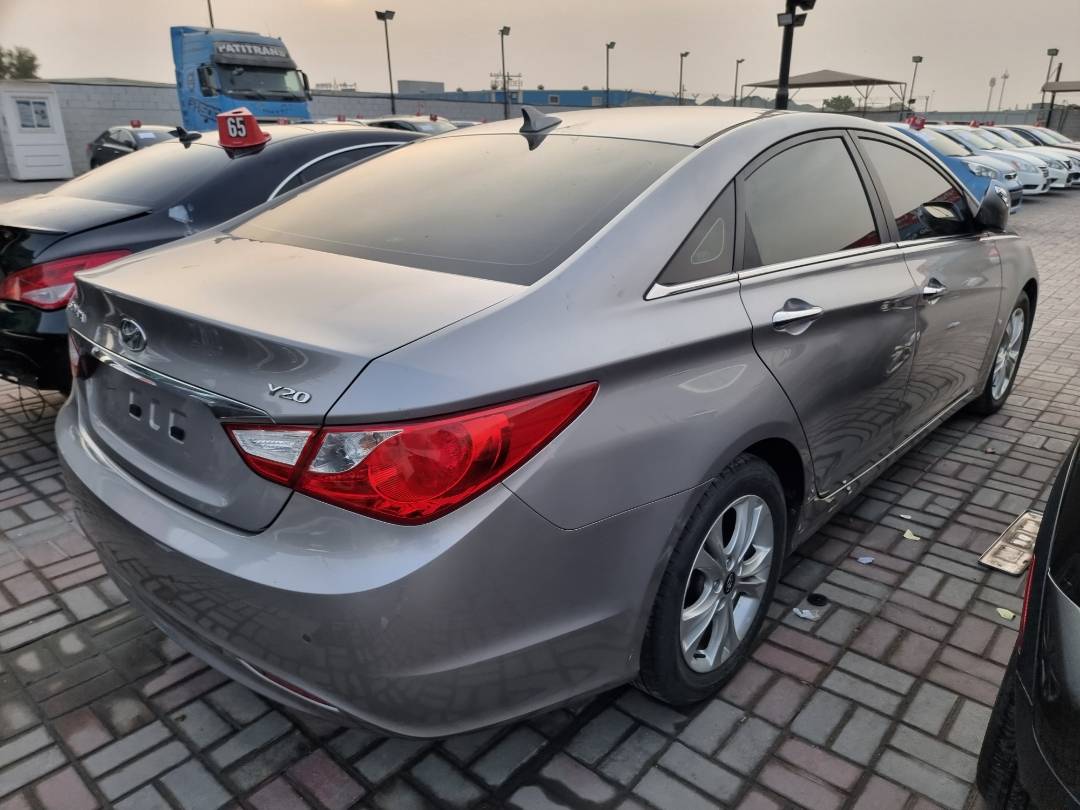 2010 HYUNDAI SONATA — 96917 KM — Lot 041277 — Ind. 12 - Marhaba Auctions Used Cars - Image 4