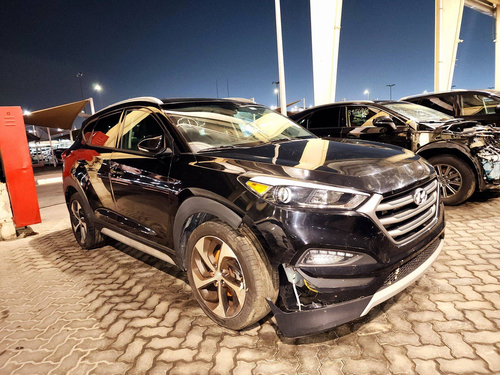 2017 HYUNDAI TUCSON — 152326 Miles — Lot 1HU501475 — Main - Marhaba Auctions Used Cars - Image 4