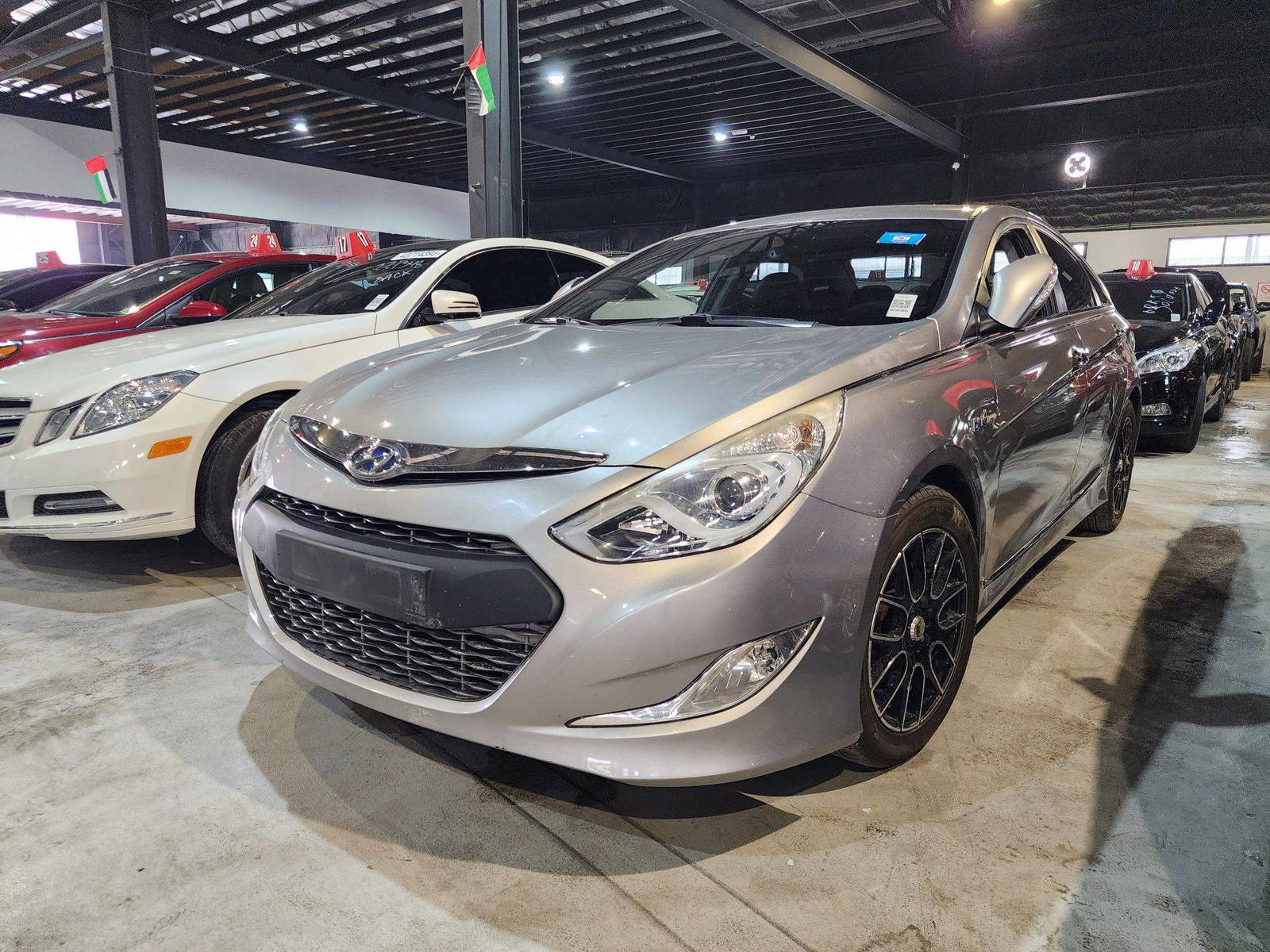 2012 HYUNDAI SONATA — 154472 KM — Lot 10936 — Al Quoz - Marhaba Auctions Used Cars - Image 4