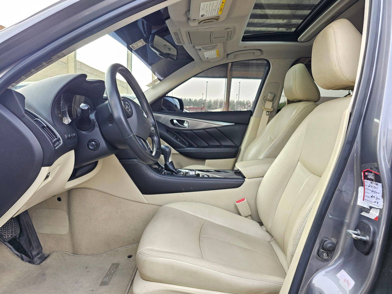 2017 INFINITI Q50 — 214561 KM — Lot HM500472 — Souq - Marhaba Auctions Used Cars - Image 9