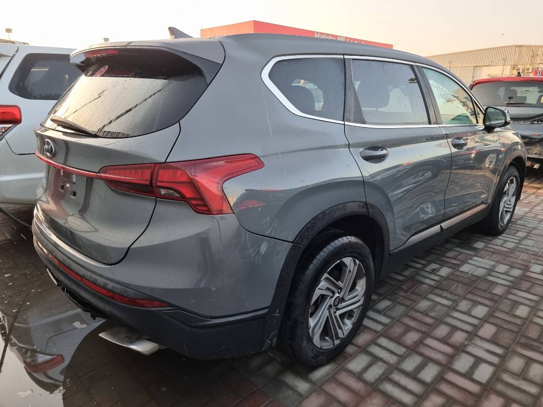 2021 HYUNDAI SANTA FE — 73827 Miles — Lot 40094417 — Souq - Marhaba Auctions Used Cars - Image 4