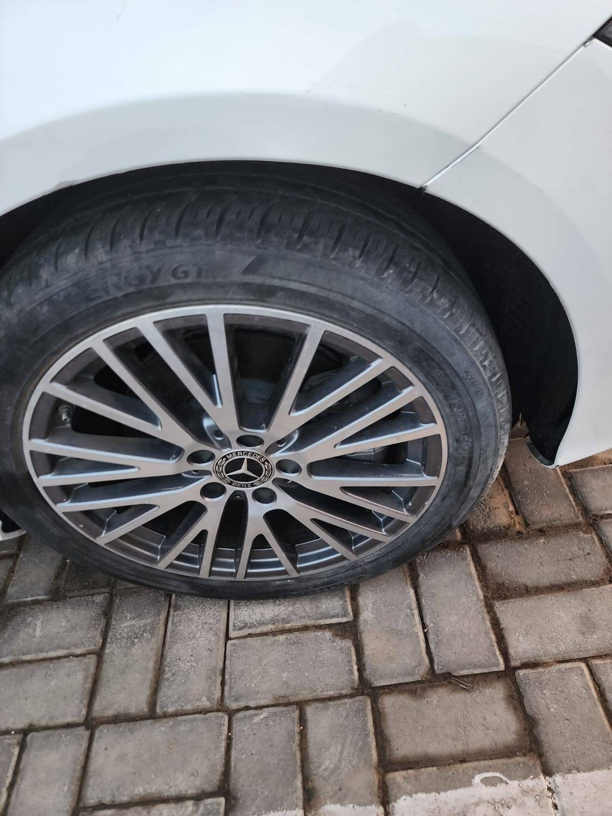 2025 MERCEDES BENZ CLA 250 — 6994 Miles — Lot 93065 — Al Sajaa - Marhaba Auctions Used Cars - Image 4