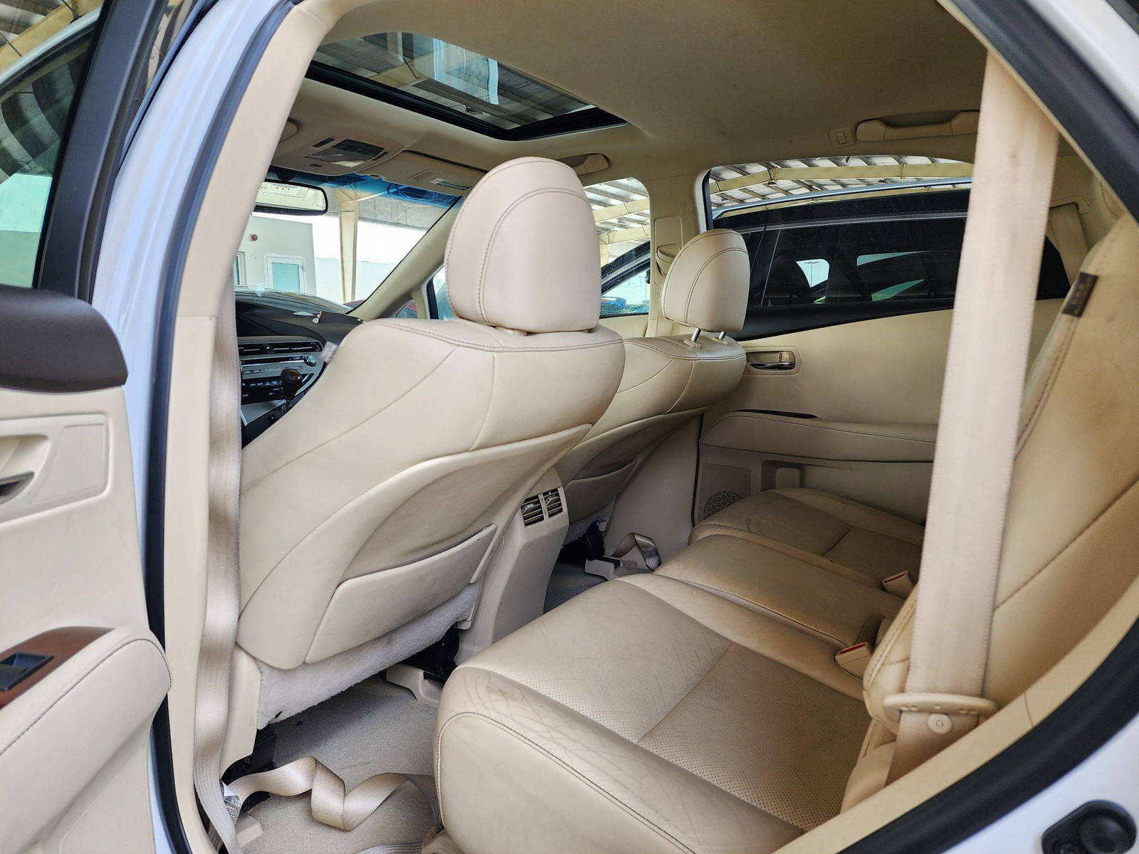 2015 LEXUS RX 350 — 84876 Miles — Lot 43667264 — Souq - Marhaba Auctions Used Cars - Image 6