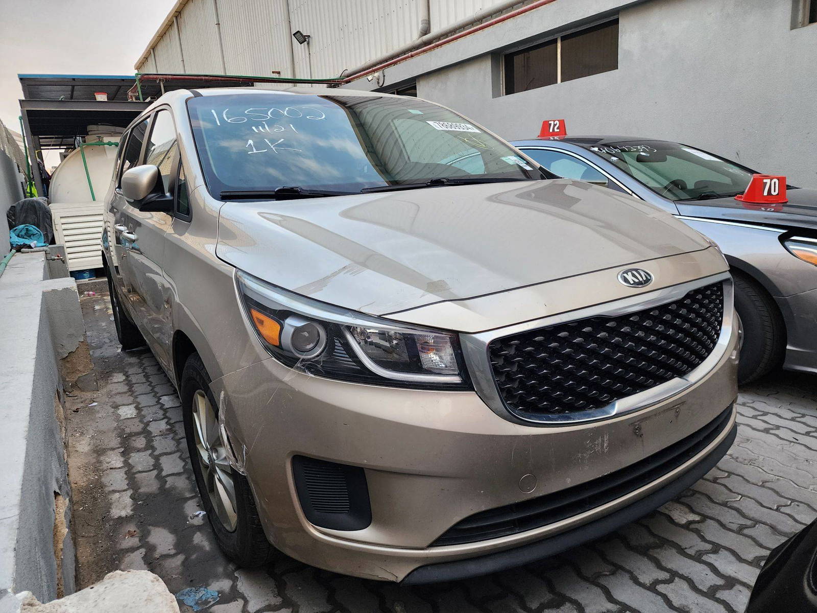 2016 KIA SEDONA — 179988 Miles — Lot 78689934 — Souq - Marhaba Auctions Used Cars - Image 4