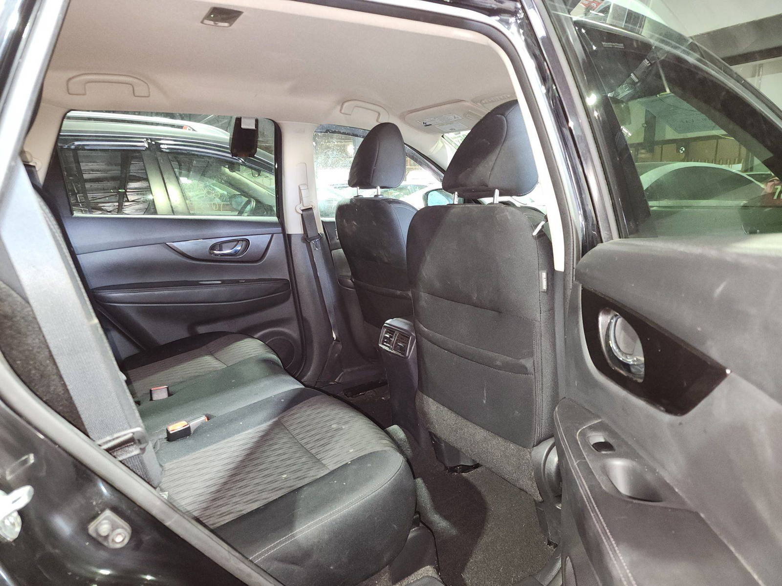 2018 NISSAN ROGUE — 69239 Miles — Lot 41630105 — Al Quoz - Marhaba Auctions Used Cars - Image 7