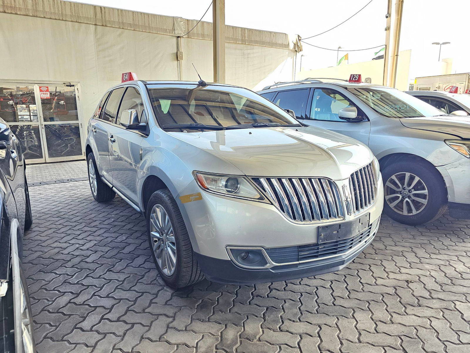 2013 LINCOLN MKX — 181036 KM — Lot L47148 — Souq - Marhaba Auctions Used Cars - Image 3