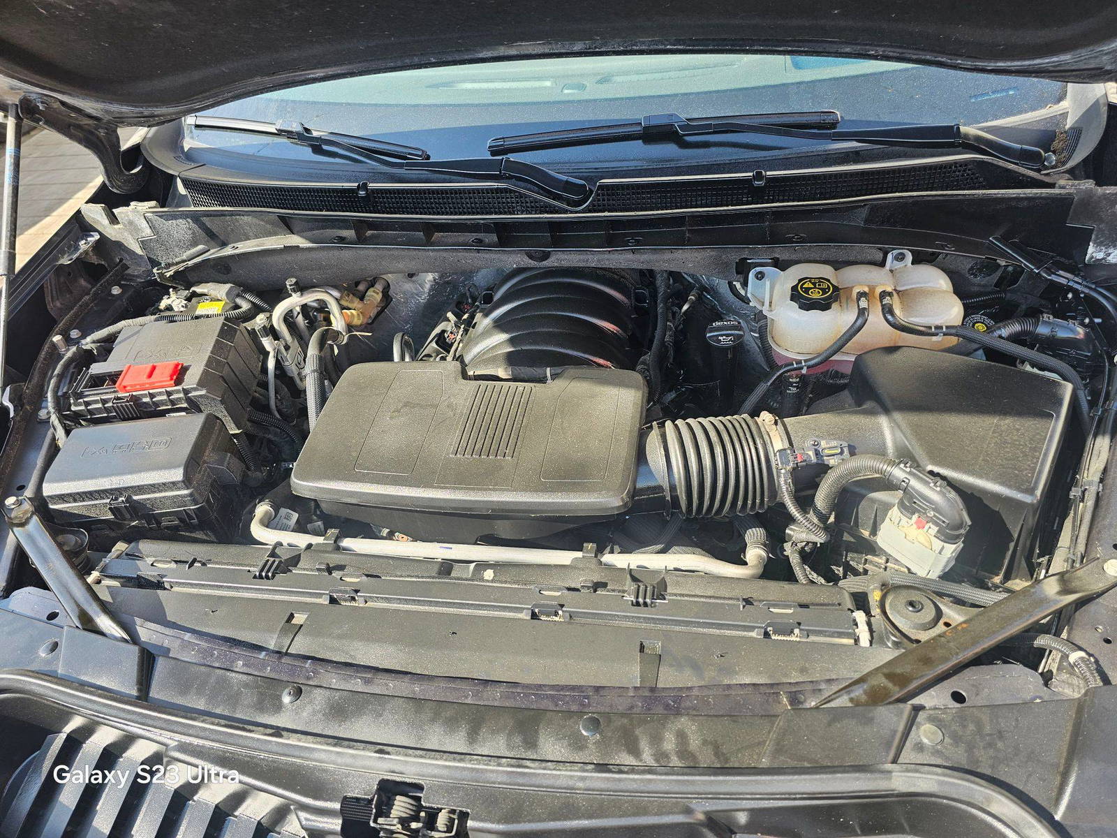 CADILLAC ESCALADE ESV PREMIUM LUXURY 2023 - Marhaba Auction Used Cars - Image 12