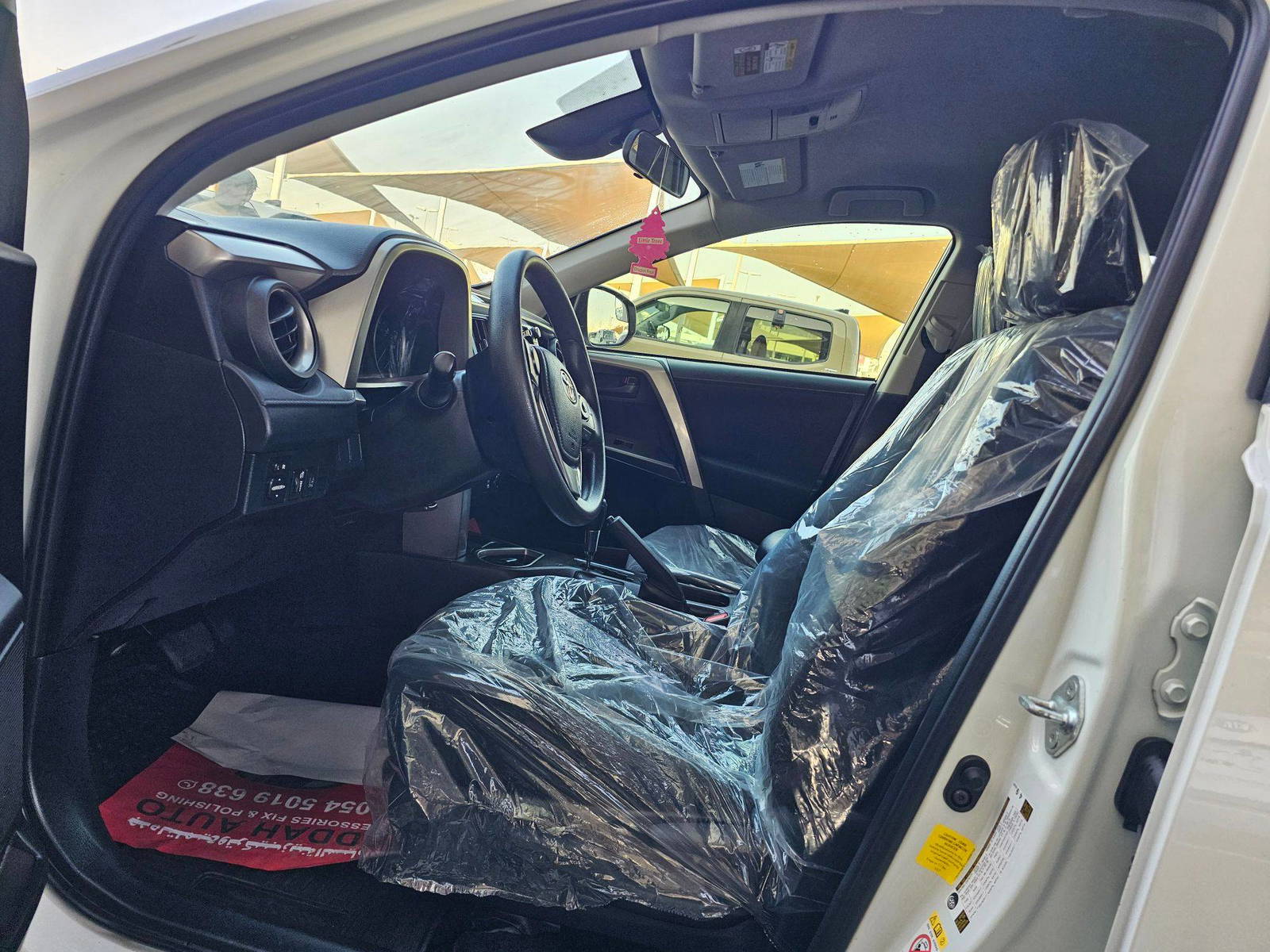 2018 TOYOTA RAV4 — 84132 Miles — Lot 1JJ209113 — Souq - Marhaba Auctions Used Cars - Image 10