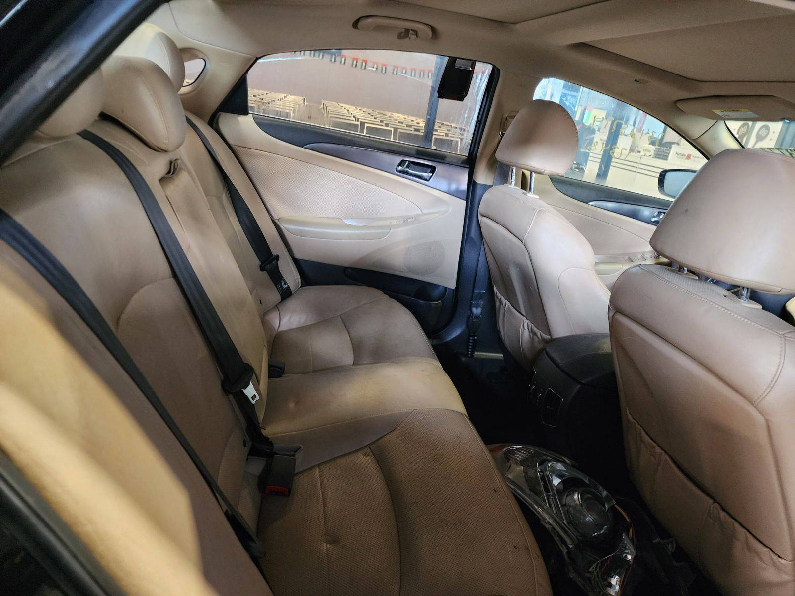 2011 HYUNDAI SONATA — 173481 Miles — Lot 73423774 — Al Quoz - Marhaba Auctions Used Cars - Image 7
